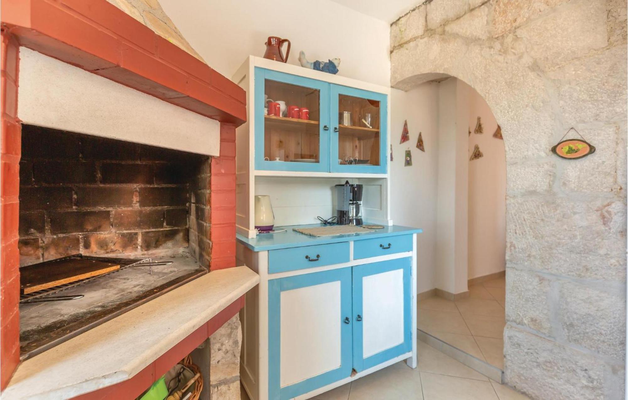 Awesome Home In Podgora With Kitchen Εξωτερικό φωτογραφία
