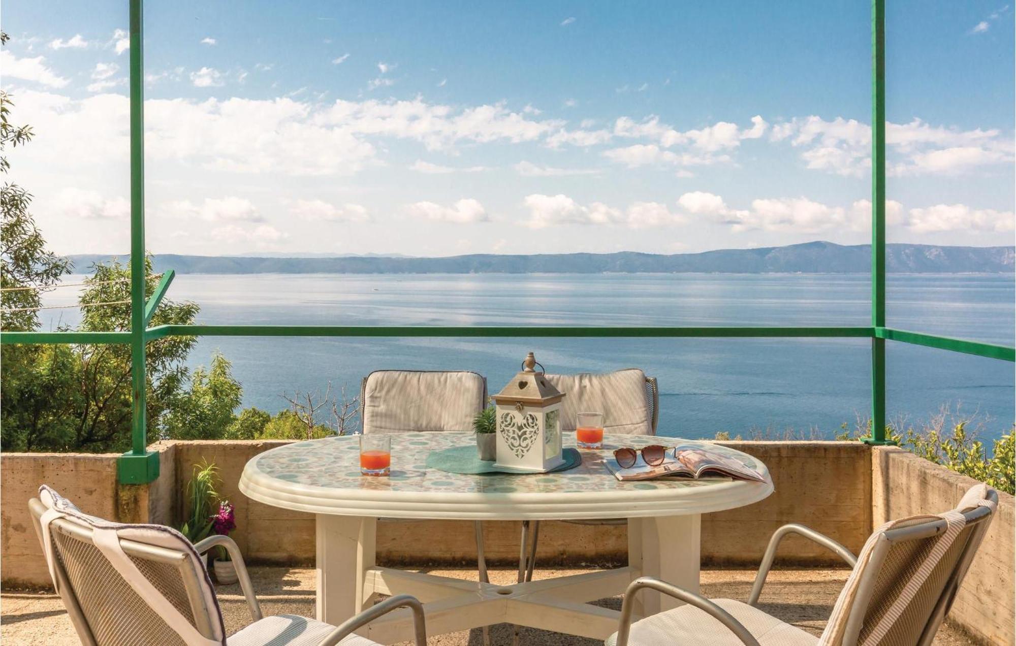 Awesome Home In Podgora With Kitchen Εξωτερικό φωτογραφία